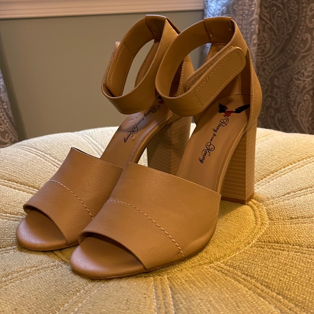 Nude Chunky Heels ***Free Shipping***